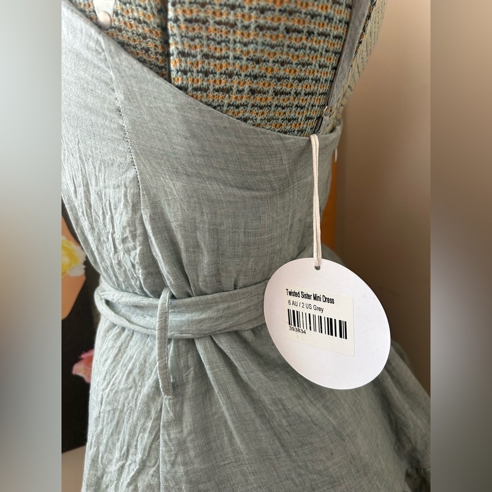 NWT PRINCESS POLLY TWISTED SISTER MINI DRESS. TIERED BOTTOM, HIDDEN ZIP, Sz. 2 - Picture 5 of 13